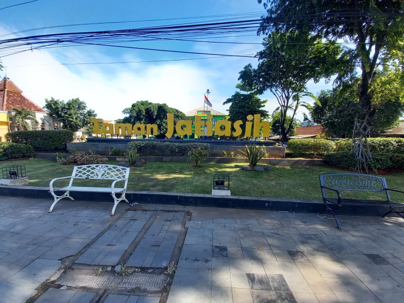 Taman Jatiasih lokasi ciuman remaja yang viral di sosial media