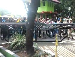 Demo PMII Ricuh Desak Plt Wali Kota Bekasi Mundur, Begini Jawab Tri Adhianto