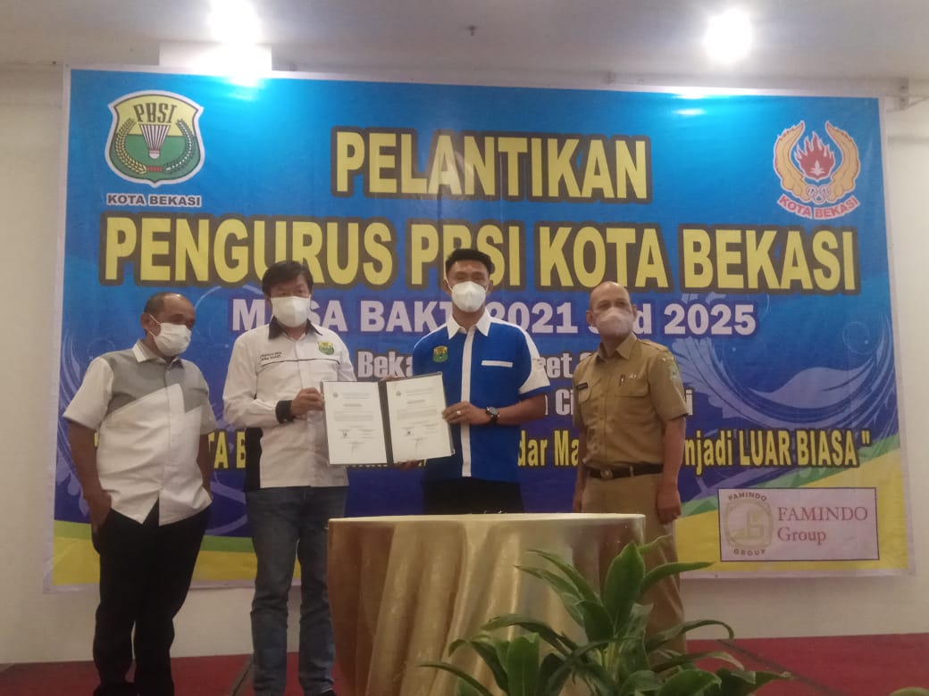 Ardiansyah Putra resmi dilantik sebagai ketua PBSI Kota Bekasi