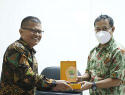 Diskominfosantik Kabupaten Bekasi Terima Kunjungan Kerja DPRD Kabupaten Cilacap