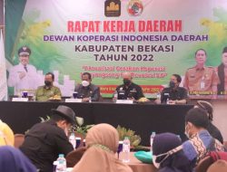 Plt Bupati Bekasi Akhmad Marjuki Buka Rakerda Dekopinda Tahun 2022