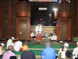 Mas Tri Hadiri Peringatan Nuzulul Quran di Masjid Al Barkah