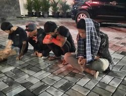 Mau Tawuran Sarung, Empat Remaja Bekasi Digiring ke Kantor Polisi