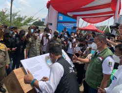 Datang ke Bekasi, Kang Emil Resmikan Pasar Ekonomi Rakyat