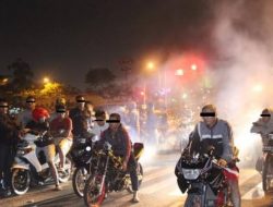 Bubarkan Balap Liar di Bekasi, Polisi Patah Tulang Ditabrak Penonton