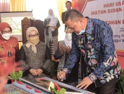 Peringati HUT IBI ke-71, Tri Adhianto Lakukan Peletakan Batu Pertama