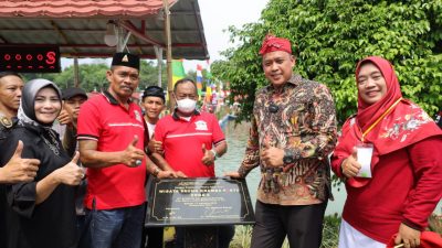 Plt Wali Kota Bekasi Tri Adhianto meresmikan Danau Kramba Preto