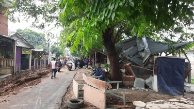 Ketua DPRD Pinta Pemkot Bekasi Bongkar Bangli yang Tutupi Saluran Air