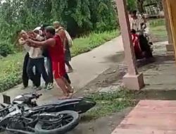 Duo Pemuda Tenteng Celurit Diamankan Warga
