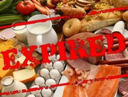 Jual Makanan Kadaluarsa, 7 Orang Ditangkap Polisi