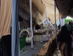 Tenda Pernikahan Roboh Diterpa Hujan Angin di Kayuringin