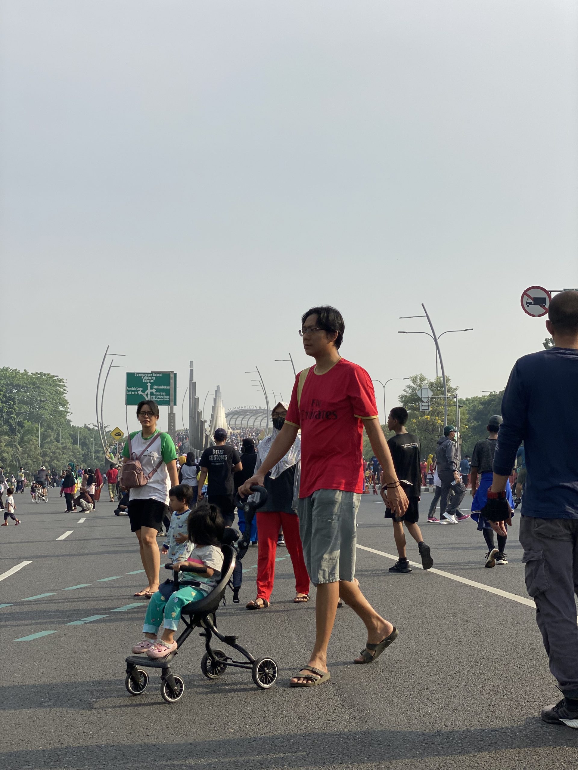 CFD di Jalan Ahmad Yani, Kota Bekasi.
