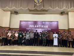 Foto bersama PPK dan jajaran KPU Kota Bekasi beserta Forkopimda. Foto: Gobekasi.id