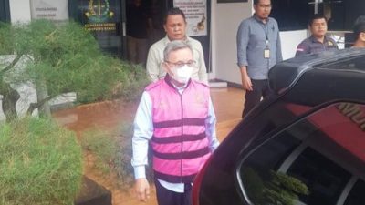 mantan Kepala Dinas Pertanian Perkebunan dan Kehutanan berinisial AK