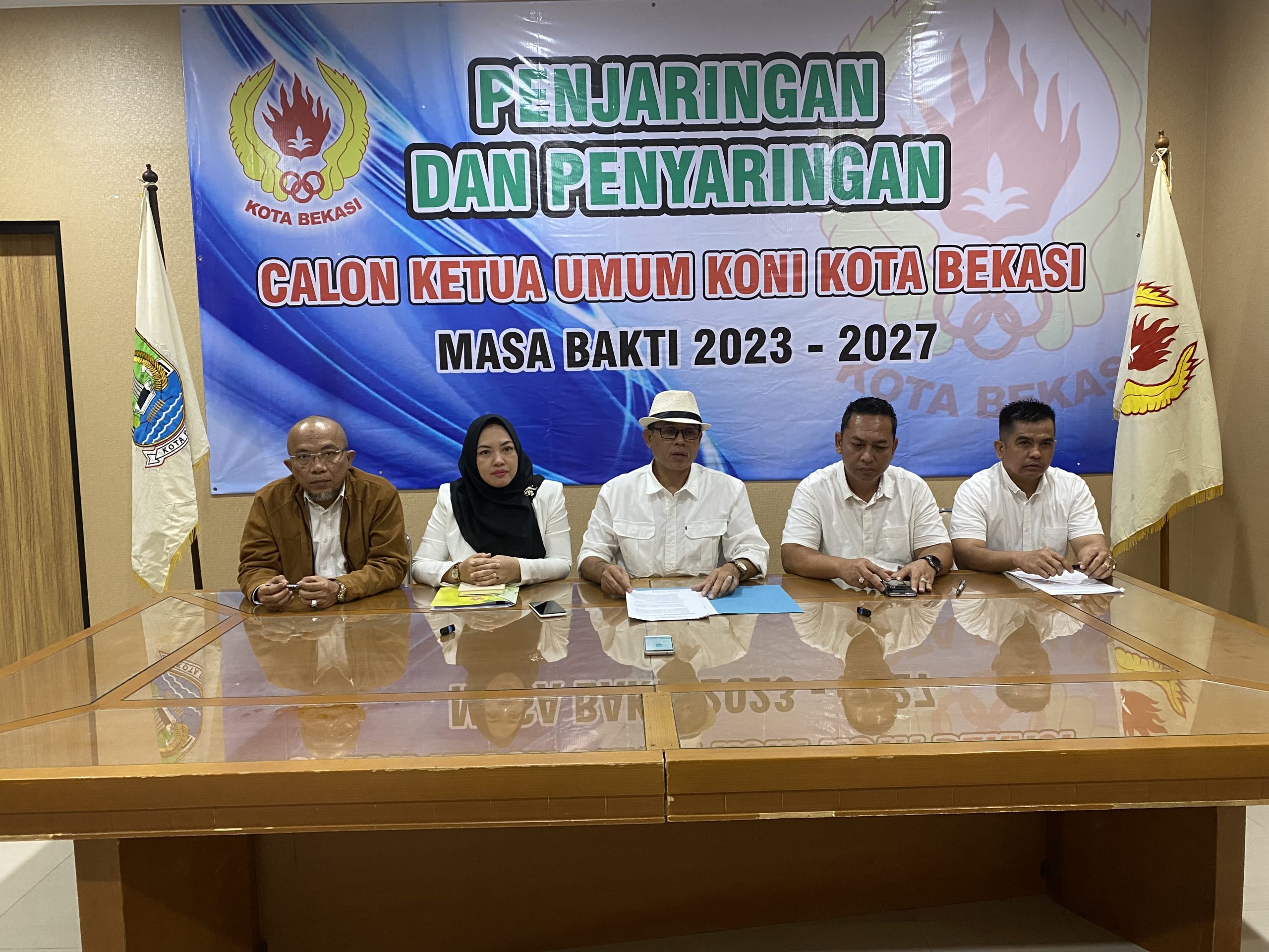 Tim penjaringan dan penyaringan Balon Ketum KONI Kota Bekasi. Foto: Gobekasi.id
