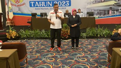 Tri Adhianto dan Ekowati di Musorkot KONI Kota Bekasi. Foto: Gobekasi.id