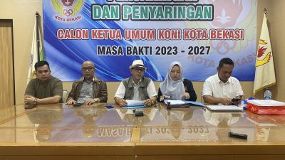 Tim penjaringan dan penyaringan Bacalon Ketum KONI Kota Bekasi mengumumkan penutupan pengembalian formulir pendaftaran pada Rabu (15/2/2023). Foto: Gobekasi.id