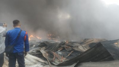 Kebakaran Gudang Plastik di Bantar Gebang