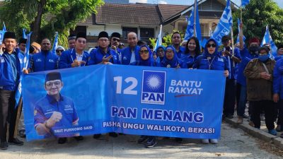 PAN Kota Bekasi melakukan longmarch ke KPU Kota Bakasi saat pendaftaran Bacaleg sekaligus membawa spanduk Pasha Ungu yang dijagokan pada Pilkada 2024. Foto: Gobekasi.id