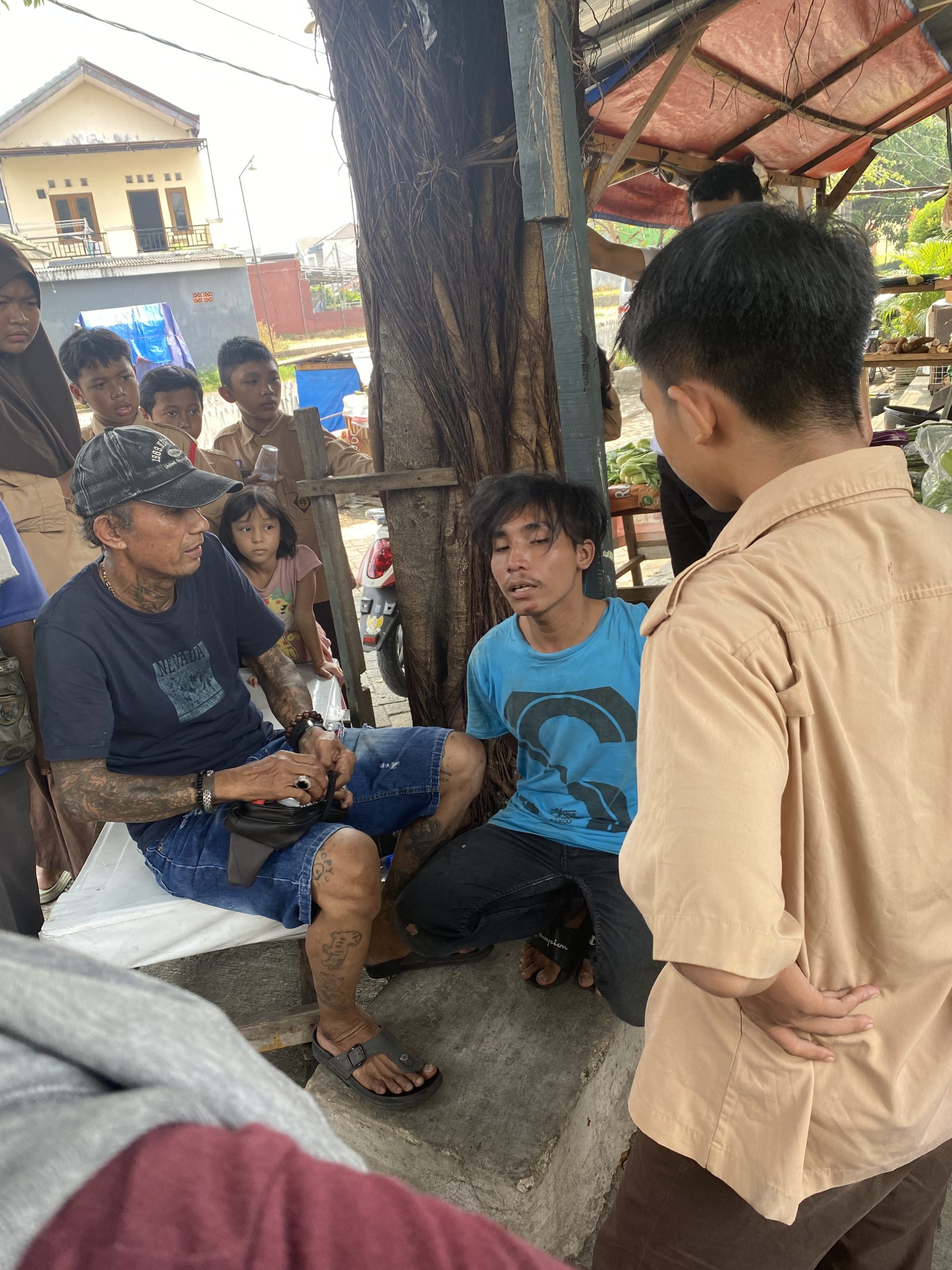 Pelaku curanmor ditangkap warga di Kompleks Kejaksaan, Kelurahan Kayuringin Jaya, Kecamatan Bekasi Selatan, Kota Bekasi. Foto: Gobekasi.id