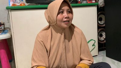 Badriyah saat menceritalan kasus pembegalan yang dialaminya.
