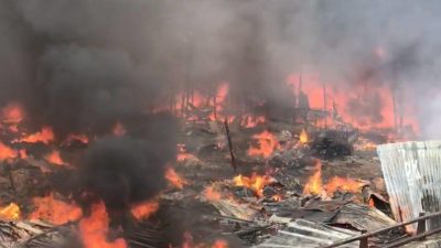 Kebakaran di I Gusti Ngurah Rai, Bekasi Baray. Foto: Istimewa