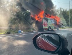 Mobil KONI Kota Bekasi yang Diberikan Langsung Oleh Tri Adhianto Terbakar di Tol Cipularang