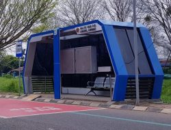 Ada Fasilitas Charger hingga WiFi di 10 Halte Bus di Kota Bekasi