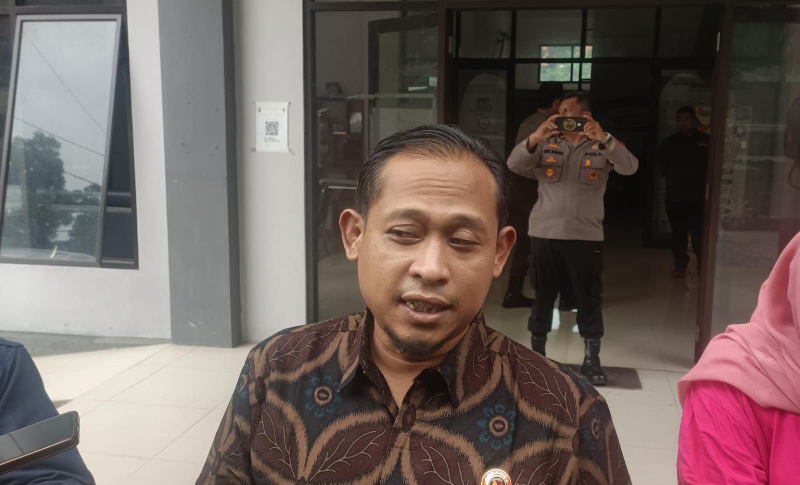 Koordinator Divisi Penanganan Pelanggaran Bawaslu Kota Bekasi Muhammad Sodikin saat ditemui di Gedung Bawaslu Jalan Keong Mas III, Kayuringin Jaya, Bekasi Selatan, Kamis (4/1/2024).