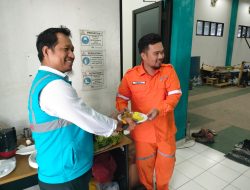 PLN Bekasi Berikan Tips Aman Menggunakan Listrik di Musim Hujan