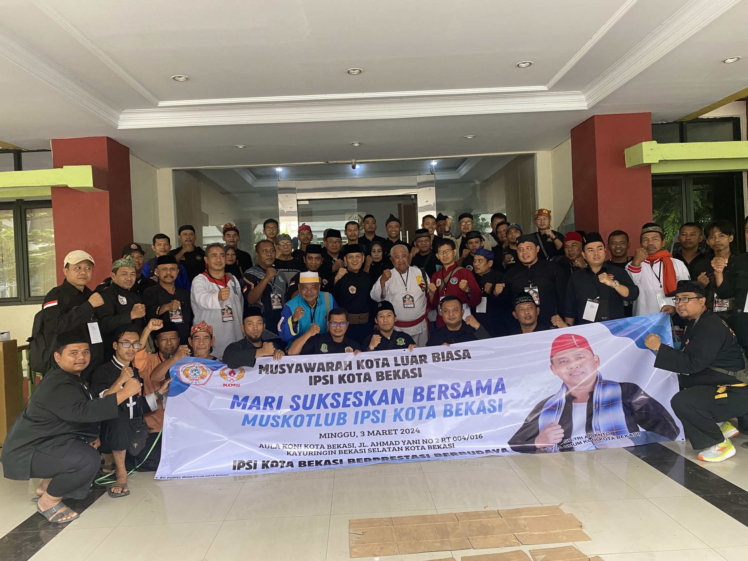 Foto bersama Ahmad Zarkasih usai terpilih aklamasi menjadi Ketua IPSI Kota Bekasi. Foto: Gobekasi.id