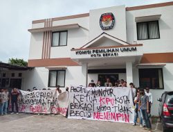 Mahasiswa Tuding Pelaksanaan Pemilu di Kota Bekasi Ugal – Ugalan, Ketua KPU Diminta Mundur