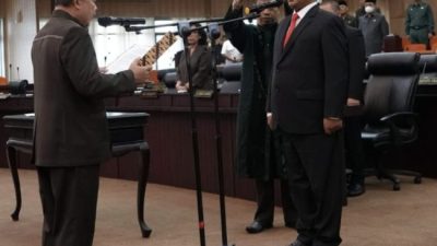 . Ahmad Jayadih resmi menjadi anggota DPRD Kota Bekasi menggantikan Supandi di Fraksi Partai Gerindra Kota Bekasi yang beberapa waktu lalu meninggal dunia.