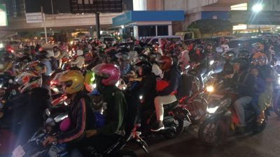 Ribuan Pemudik Mulai Melintas di Jalan Ahmad Yani di H-5 Hari Raya Lebaran
