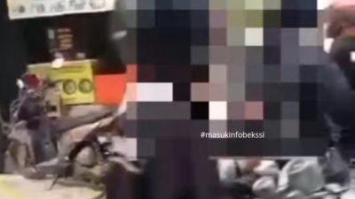 Viral, Kepala Pengemudi Ojol Ditendang oleh Debt Collector di Jatiasih