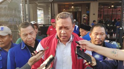 Balon Wali Kota Bekasi Tri Adhianto Tjahyono