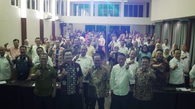 Pj Wali Kota Bekasi Raden Gani Muhamad bersama SKPD. Foto: Ist