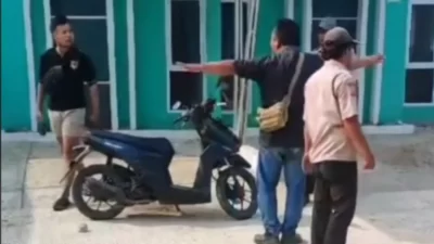 Akamsi datangi warga yang sedang renovasi rumah di Bekasi