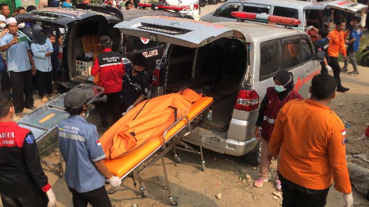 Penemuan jasad 7 remaja di Kali Bekasi. Foto: Ist