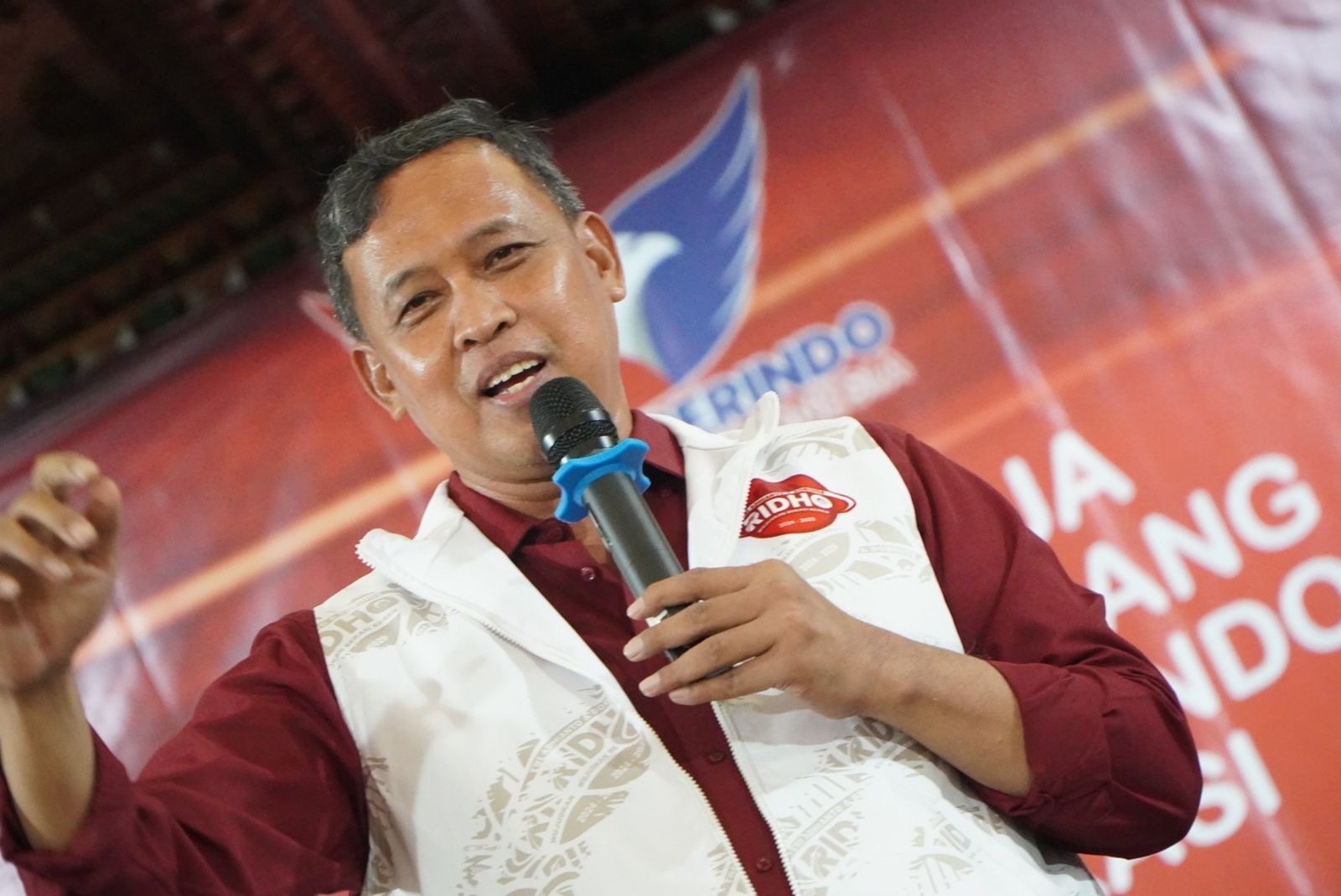 Calon Wali Kota Bekasi Tri Adhianto saat menghadiri Rakercabsus Partai Perindo. Foto: Ist