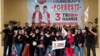 Foto yang beredar diduga ada anggota KPPS yang mendukung paslon