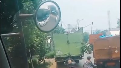 BRUKK! Kecelakaan Beruntun di Jalur “Tengkorak” Bekasi, Sopir Tronton Mengantuk