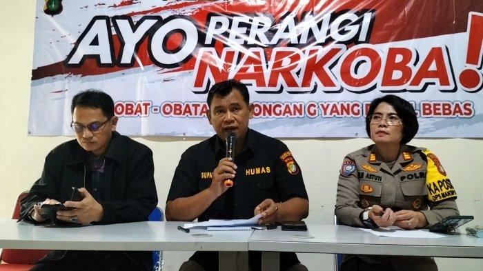 Polres Metro Bekasi Kota menggelar konferensi pers soal peredaran obat keras. Foto: Ist