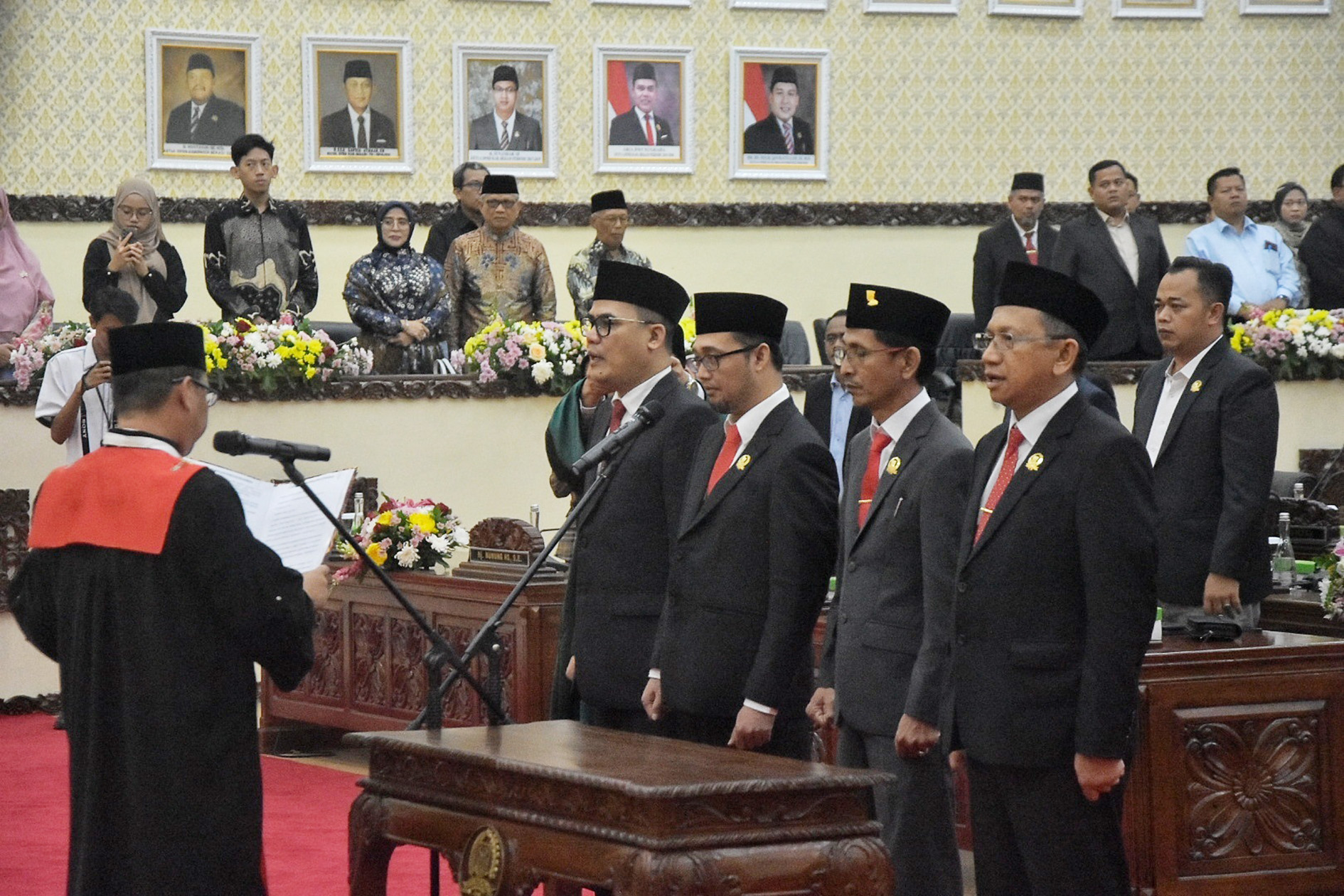 Unsur Pimpinan DPRD Kabupaten Bekasi. Foto: ARIESANT/RADAR BEKASI