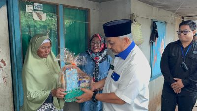 Calon Gubernur Jawa Barat nomor urut 3 saat mendatangi Kampung Cibolang, Desa Kertawangi, Kecamatan Cisarua, Kabupaten Bandung Barat. Foto: Ist