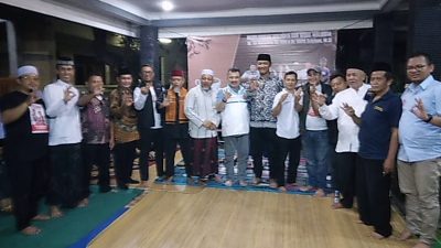 Calon Wakil Wali Kota Bekasi nomor urut 3 Abdul Harris Bobihoe di kediaman Sekretaris DPC PBB Kota Bekasi. Foto: Ist