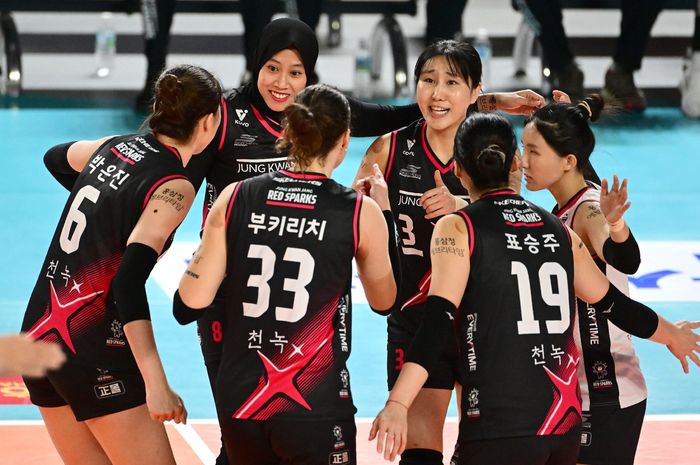 KOVO.CO.KR Tim bola voli Daejeon JungKwanJang Red Sparks pada laga Liga Voli Korea 2024-2025. Foto: KOVO.CO.KR