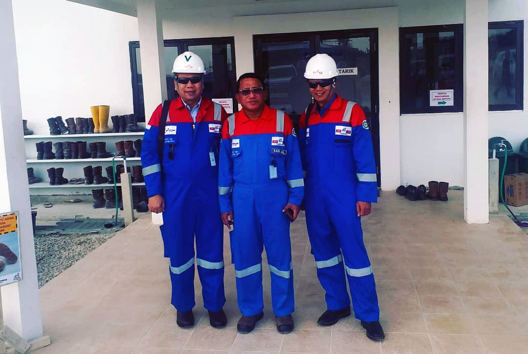 Feby Priyatna Kusumah, praktisi sektor energi nasional (kiri)
