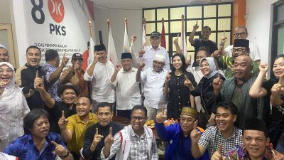 Paslon Heri Koswara - Sholihijn klaim kemenangan di Pilkada Kota Bekasi 2024.