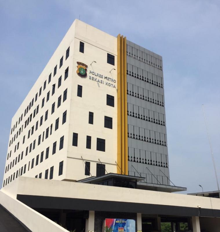 Kota Bekasi - Kantor Polres Metro Bekasi Kota